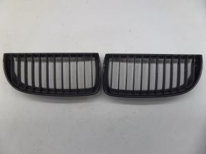 BMW 325xi Front Hood Kiney Grille Grill Black E90 OEM
