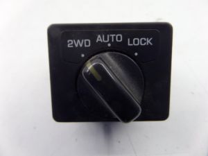 Nissan Elgrand 2WD Auto Lock Switch E50 97-02 OEM