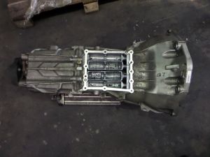 BMW M5 SMG Automatic Transmission E60 06-10 OEM Broken Rear Bracket