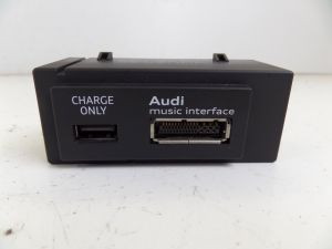 Audi S3 USB Music Interface Plug Dash Trim 8V 15-18 OEM 5Q0 035 736 A A3
